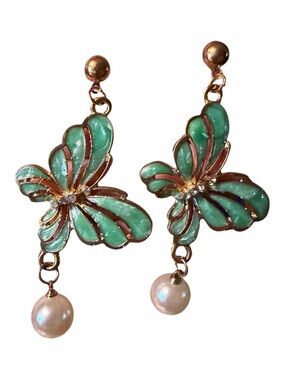 Green Butterfly Stud Pearl Drop Earrings